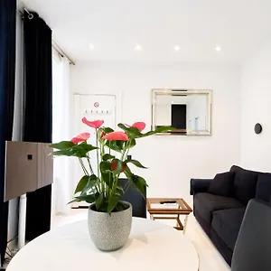 Apartment Champs-elysees Executive, Paris
